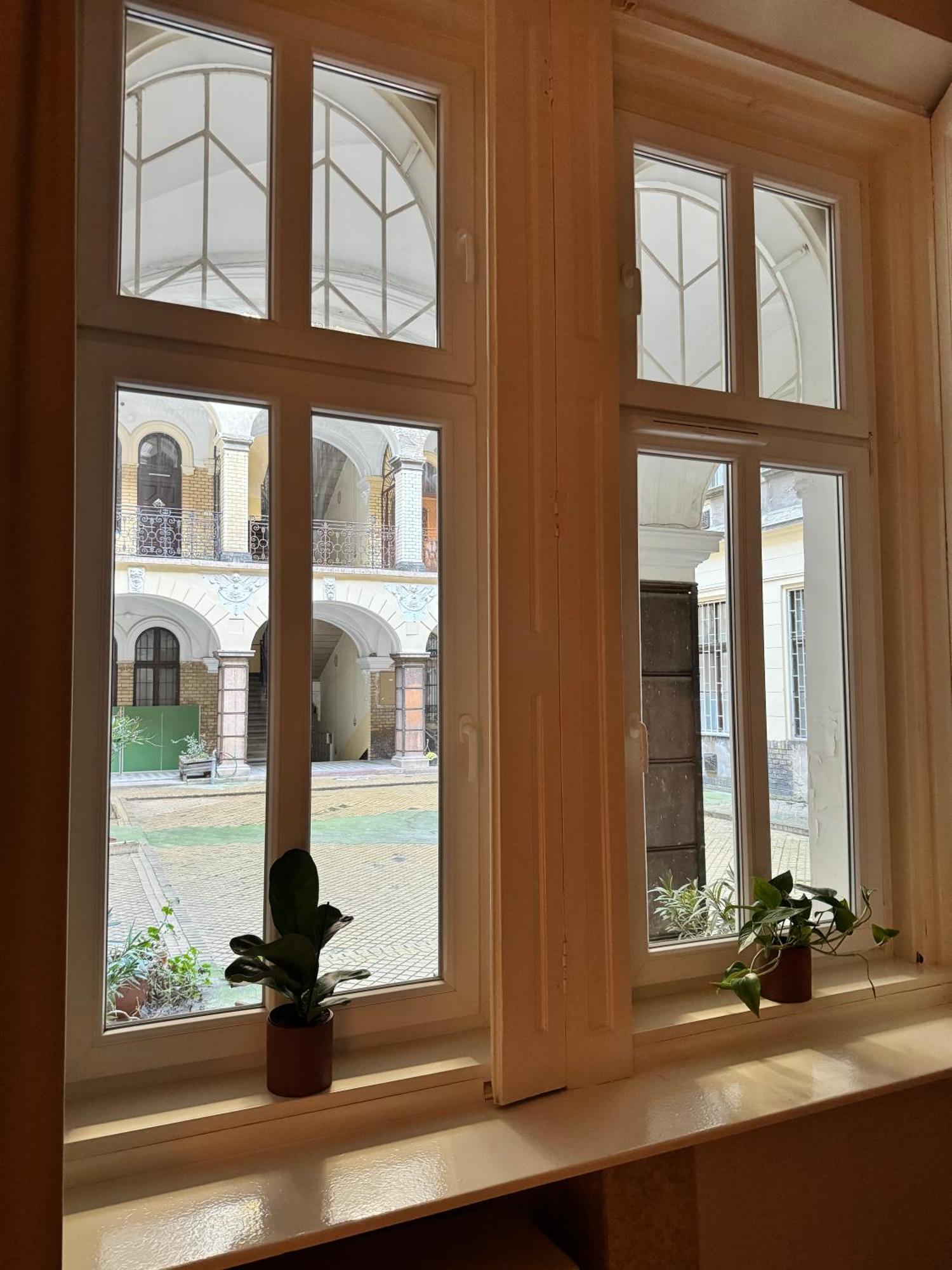 Stay At Liz Budapest Central Bagian luar foto