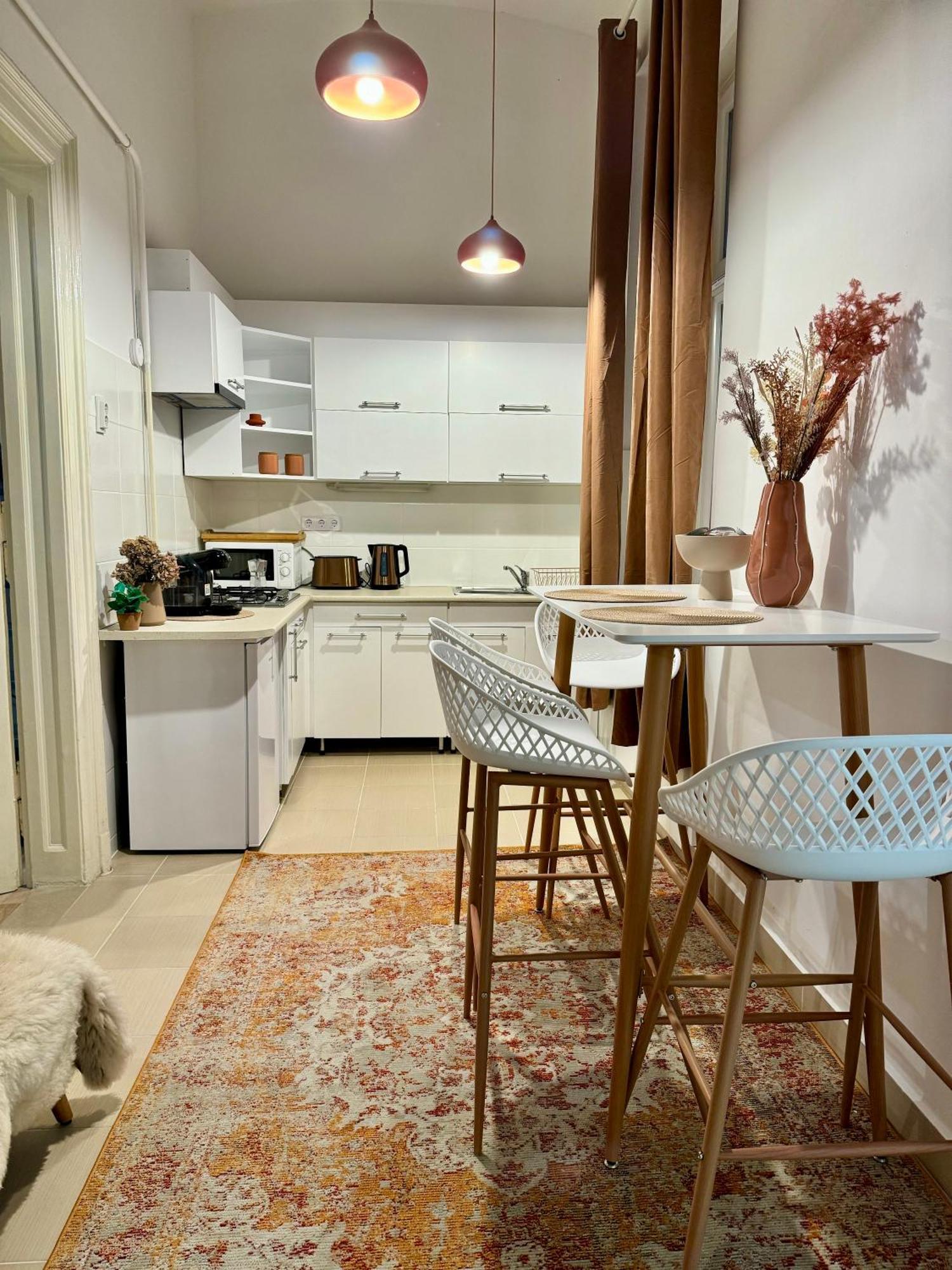 Stay At Liz Budapest Central Bagian luar foto